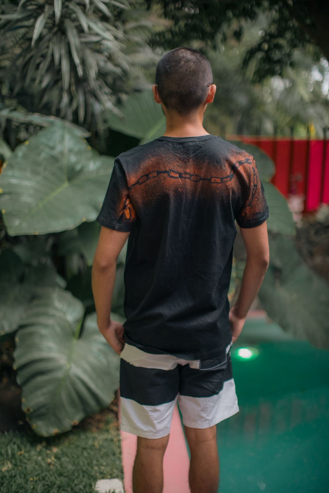 TSHIRT CADENAS NEGRA